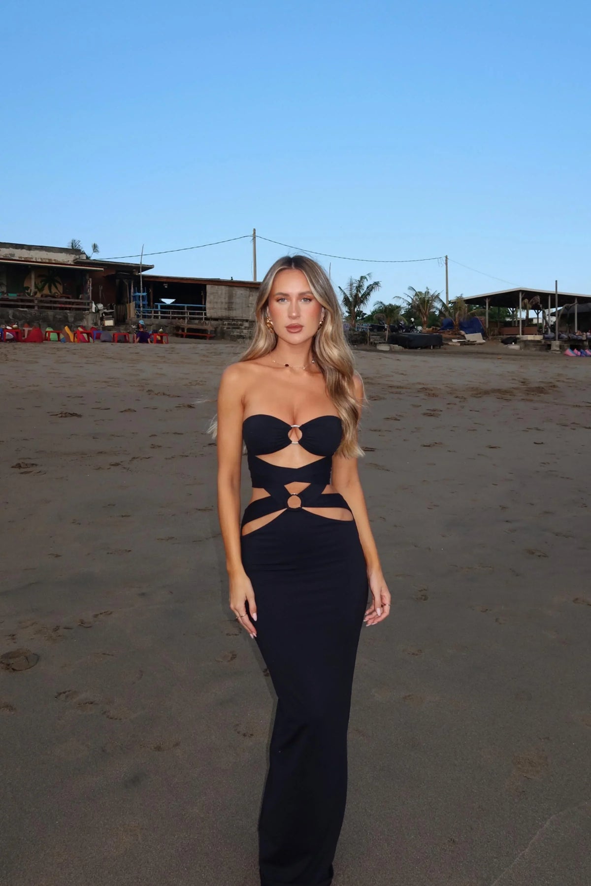 VIORA MAXI DRESS BLACK